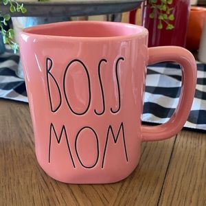 Rae Dunn ‘Boss Mom’ mug in coral. NWOT